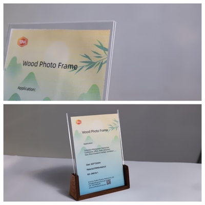 Buy 0.5 Vertical Acrylic Picture Frames Eco Friendly Personalized Acrylic Photo Frame online manufacture